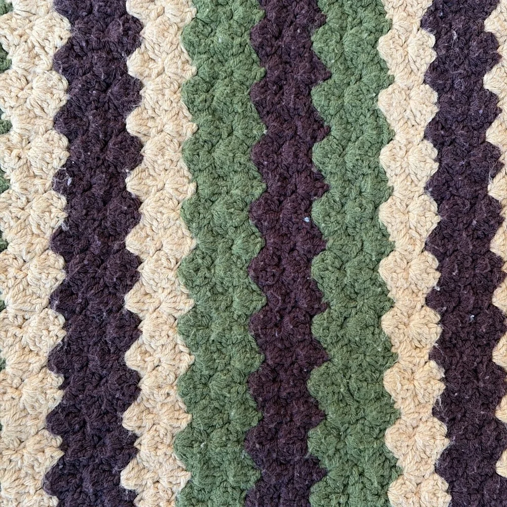 Vtg‎ Green Yellow Striped Crocheted Knit Afghan Throw Blanket Cottage 106''x68''